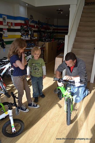 Adjusting the seat height on a bike