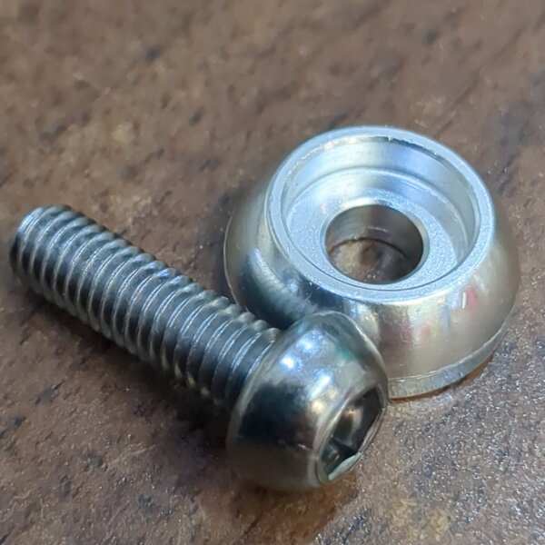 Bolt for wheels on woom 1 to 3 pre 2021
